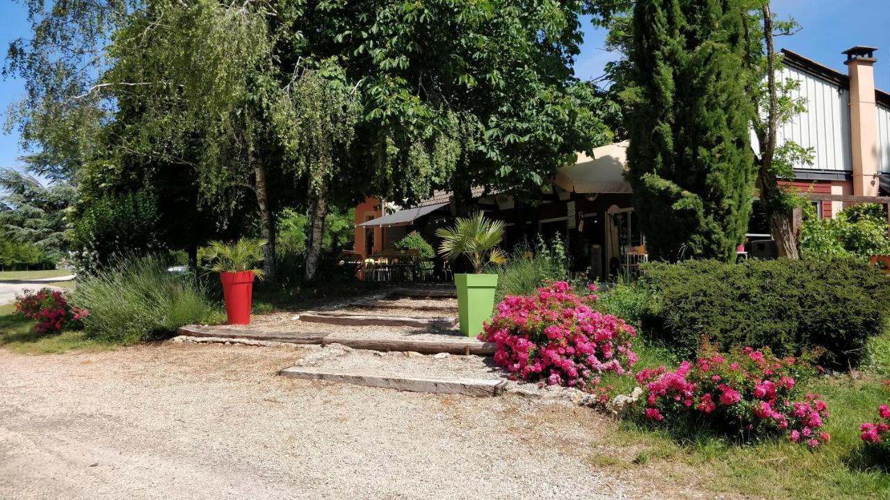 Camping Au Tour De L'Aveyron LʼHospitalet-du-Larzac Exterior foto