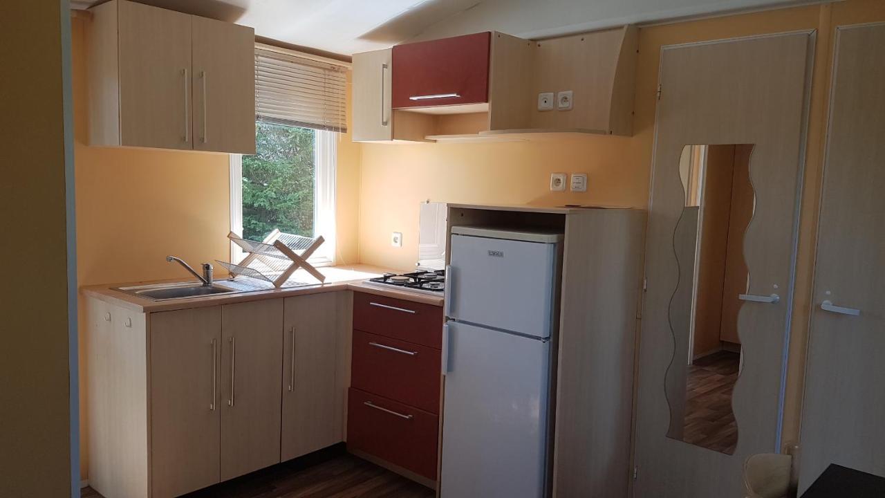 Camping Au Tour De L'Aveyron LʼHospitalet-du-Larzac Exterior foto