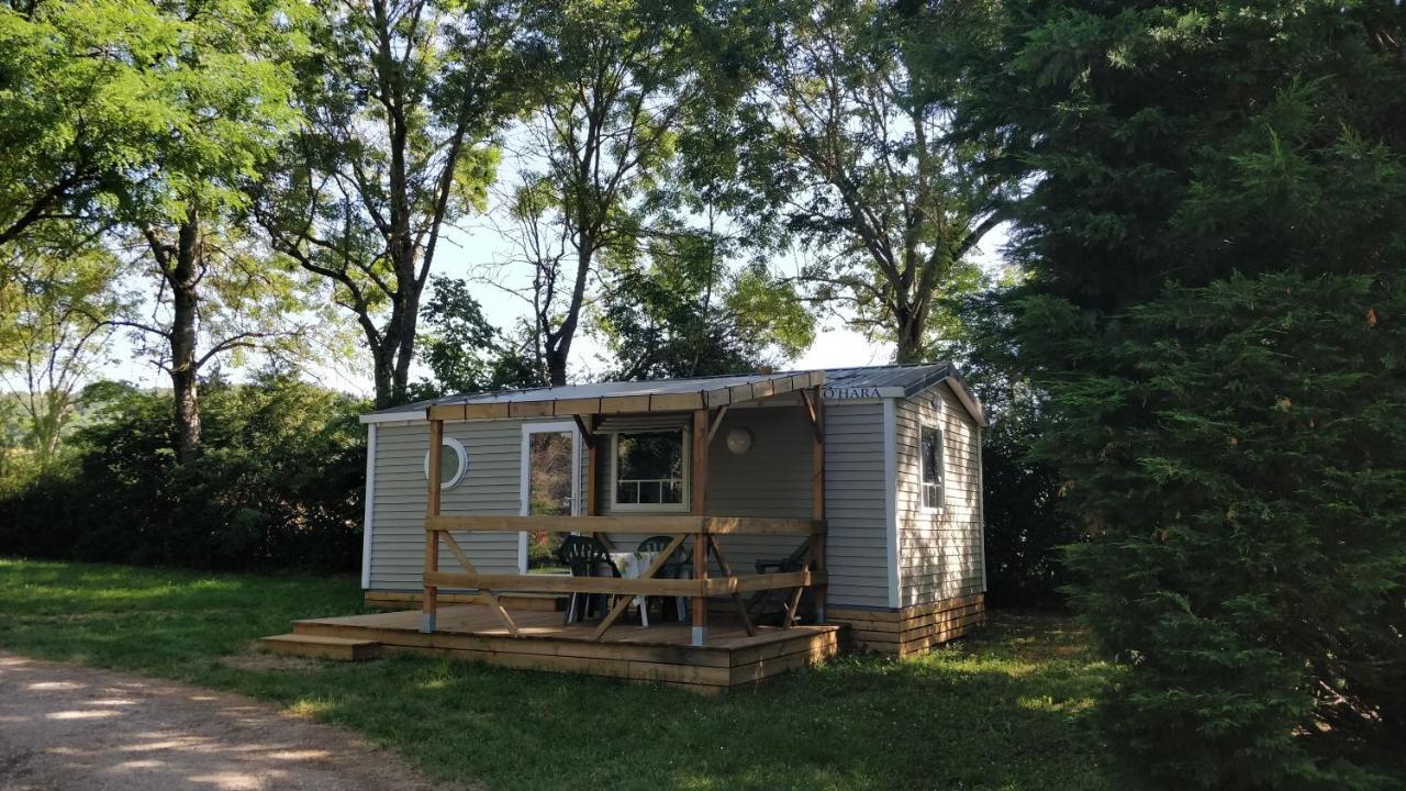 Camping Au Tour De L'Aveyron LʼHospitalet-du-Larzac Exterior foto