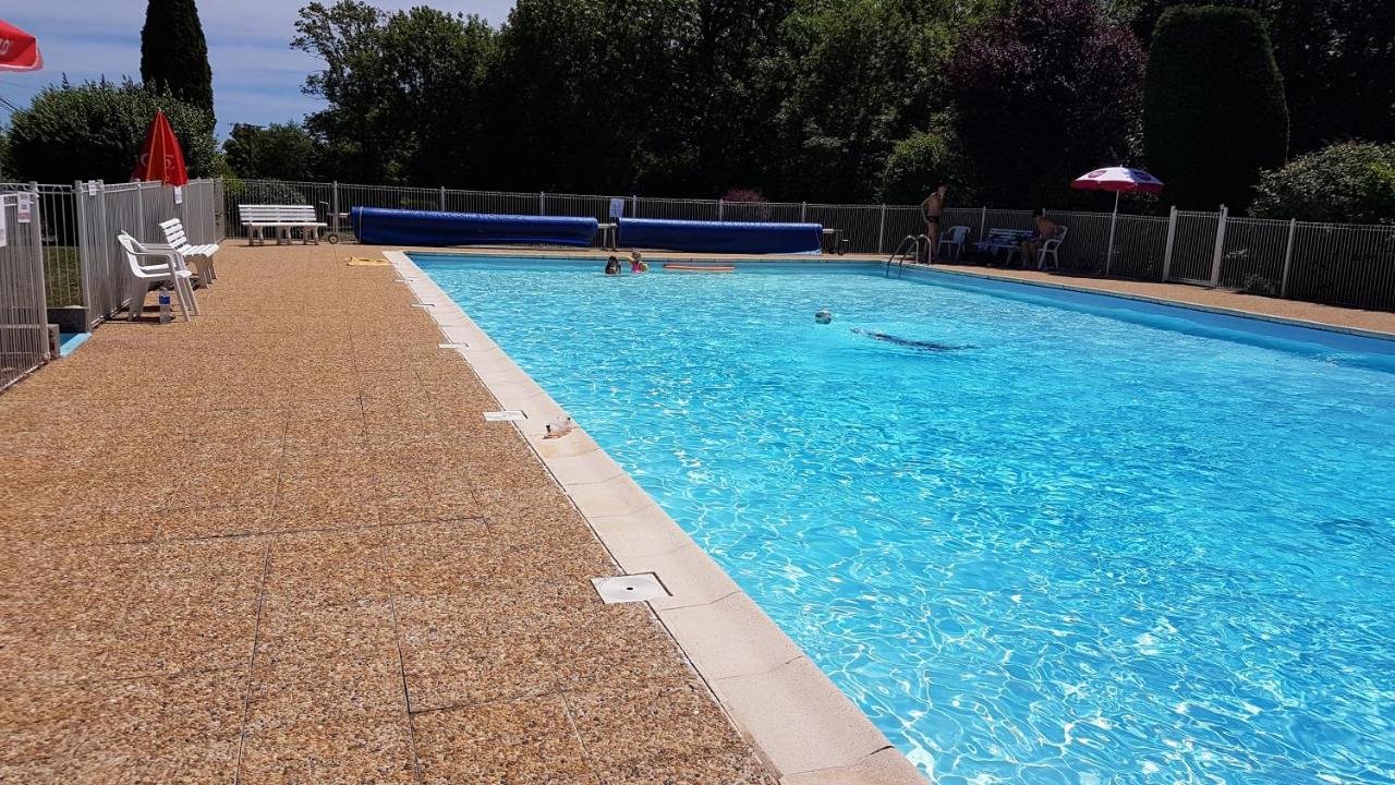 Camping Au Tour De L'Aveyron LʼHospitalet-du-Larzac Exterior foto
